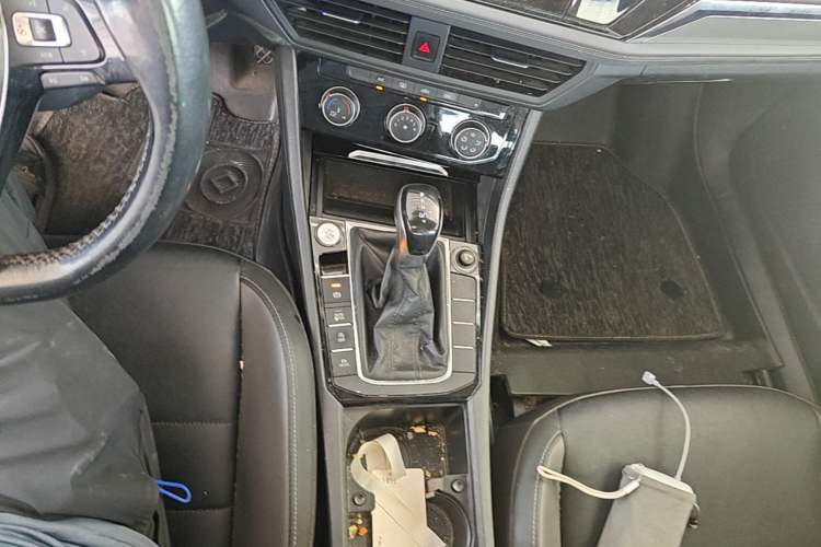 Used Volkswagen Sagitar 2019 280TSI DSG Comfort Version China VI Standard Gear Lever