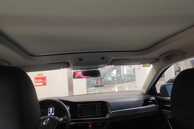 Used Volkswagen Sagitar 2019 280TSI DSG Comfort Version China VI Standard Headliner