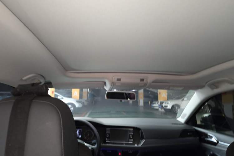 Used Volkswagen Sagitar 2019 280TSI DSG Comfort Version China VI Standard Headliner