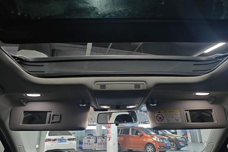 Used Volkswagen Sagitar 2019 280TSI DSG Comfort Version China VI Standard Headliner