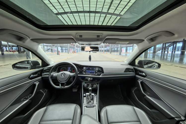 Used Volkswagen Sagitar 2019 280TSI DSG Comfort Version China VI Standard Headliner