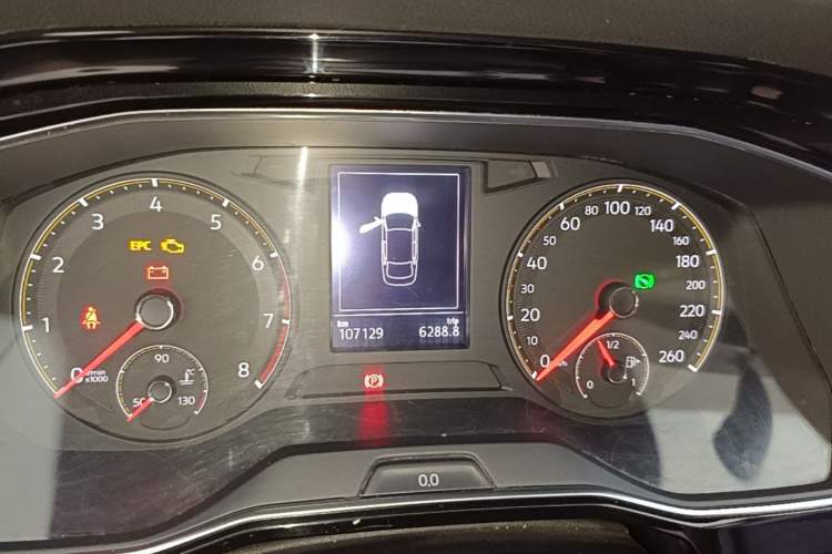 Used Volkswagen Sagitar 2019 200TSI DSG Comfort Version China VI Standard Instrument Cluster