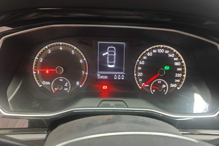 Used Volkswagen Sagitar 2019 280TSI DSG Comfort Version China VI Standard Instrument Cluster