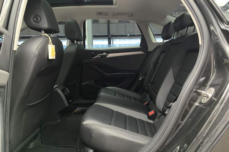 Used Volkswagen Sagitar 2019 280TSI DSG Comfort Version China VI Standard Interior 2