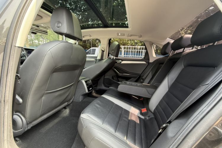 Used Volkswagen Sagitar 2019 280TSI DSG Comfort Version China VI Standard Interior 3