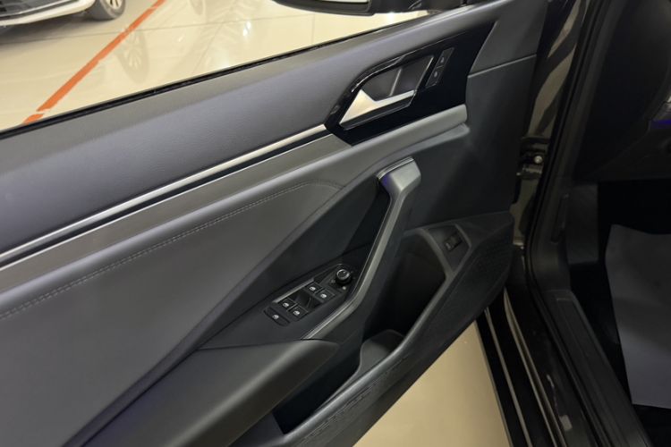 Used Volkswagen Sagitar 2019 280TSI DSG Comfort Version China VI Standard Interior 8