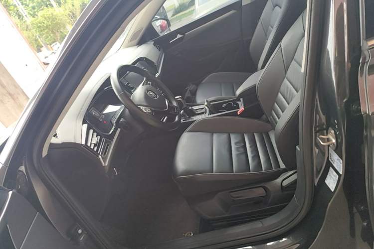 Used Volkswagen Sagitar 2019 200TSI DSG Comfort Version China VI Standard Left Front Seat