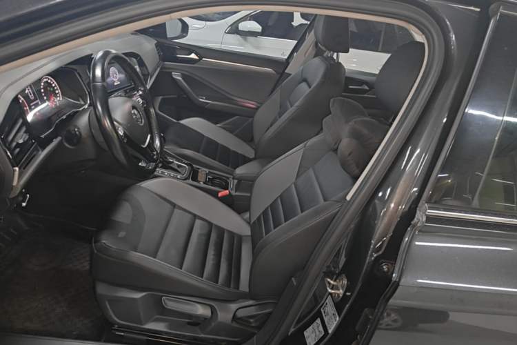 Used Volkswagen Sagitar 2019 280TSI DSG Comfort Version China VI Standard Left Front Seat