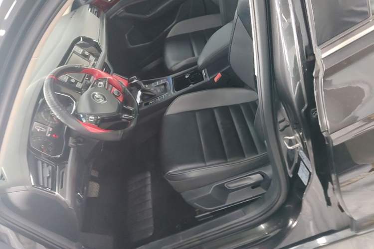 Used Volkswagen Sagitar 2019 200TSI DSG Comfort Version China VI Standard Left Front Seat