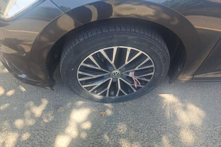 Used Volkswagen Sagitar 2019 280TSI DSG Comfort Version China VI Standard Left Front Wheel Hub