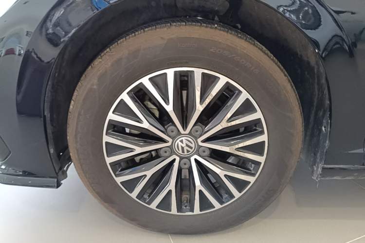 Used Volkswagen Sagitar 2019 200TSI DSG Comfort Version China VI Standard Left Front Wheel Hub
