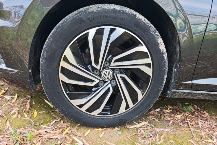 Used Volkswagen Sagitar 2019 280TSI DSG Luxury Version China VI Standard Left Front Wheel Hub