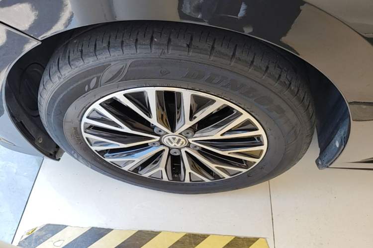 Used Volkswagen Sagitar 2019 280TSI DSG Comfort Version China VI Standard Left Front Wheel Hub