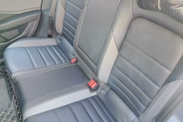 Used Volkswagen Sagitar 2019 280TSI DSG Comfort Version China VI Standard Left Rear Seat