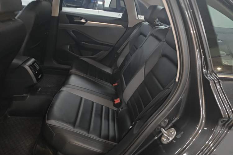 Used Volkswagen Sagitar 2019 280TSI DSG Comfort Version China VI Standard Left Rear Seat