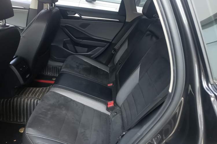 Used Volkswagen Sagitar 2019 280TSI DSG Luxury Version China VI Standard Left Rear Seat