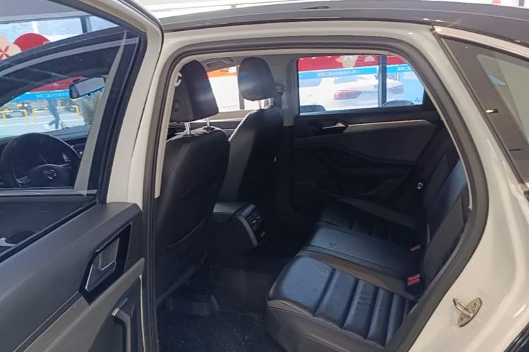 Used Volkswagen Sagitar 2019 200TSI DSG Comfort Version China VI Standard Left Rear Seat