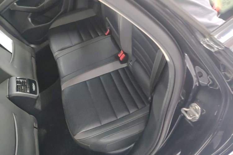Used Volkswagen Sagitar 2019 200TSI DSG Comfort Version China VI Standard Left Rear Seat