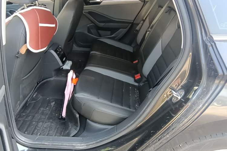 Used Volkswagen Sagitar 2019 280TSI DSG Comfort Version China VI Standard Left Rear Seat