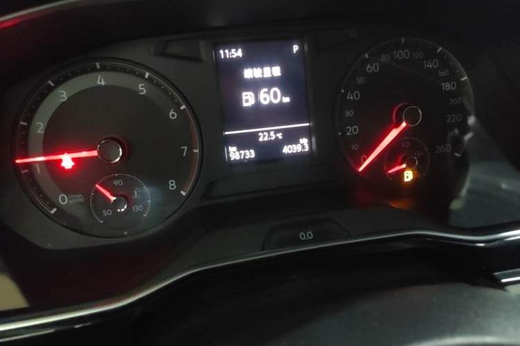 Used Volkswagen Sagitar 2019 280TSI DSG Comfort Version China VI Standard Odometer Close Up