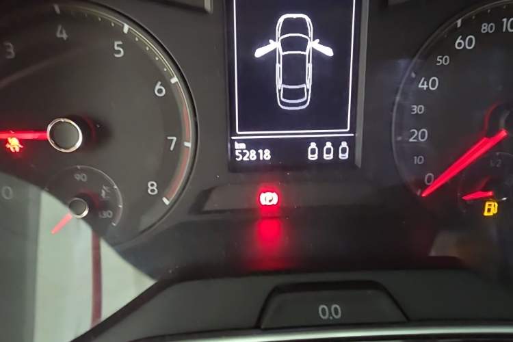 Used Volkswagen Sagitar 2019 280TSI DSG Comfort Version China VI Standard Odometer Close Up