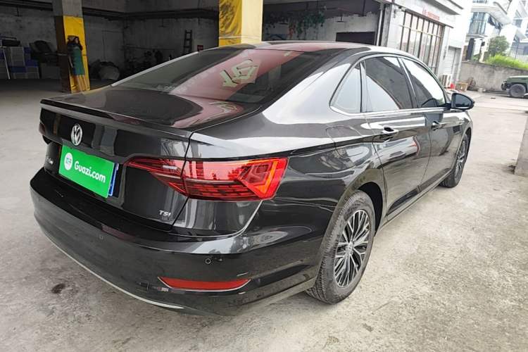 Used Volkswagen Sagitar 2019 200TSI DSG Comfort Version China VI Standard Rear Right 45 Deg