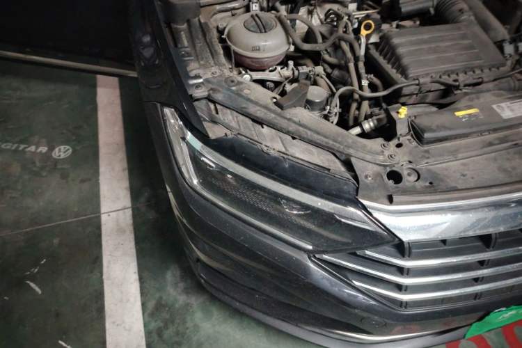 Used Volkswagen Sagitar 2019 200TSI DSG Comfort Version China VI Standard Right Front Headlight
