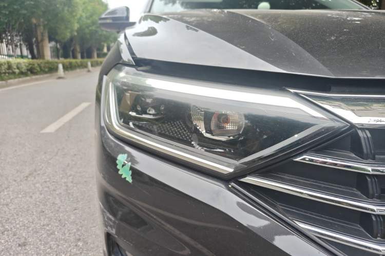 Used Volkswagen Sagitar 2019 280TSI DSG Comfort Version China VI Standard Right Front Headlight