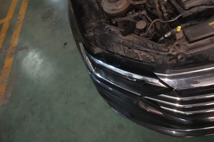 Used Volkswagen Sagitar 2019 280TSI DSG Comfort Version China VI Standard Right Front Headlight