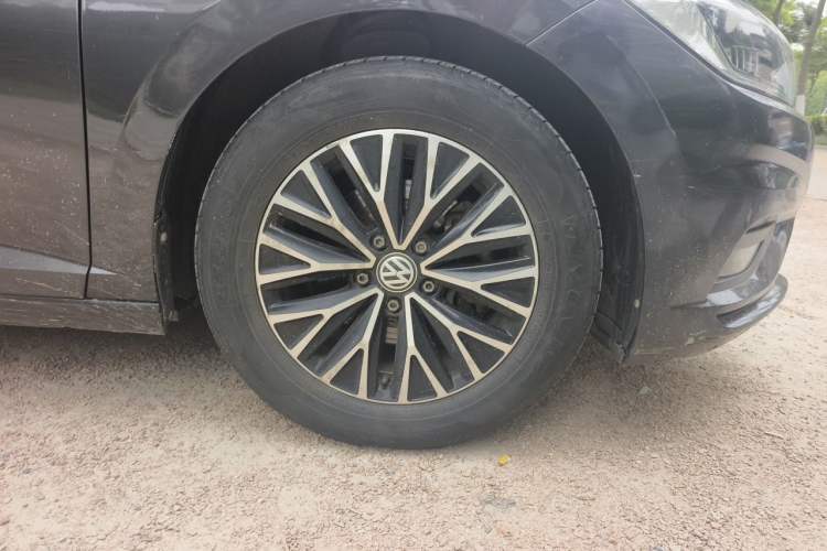 Used Volkswagen Sagitar 2019 280TSI DSG Comfort Version China VI Standard Right Front Wheel Hub