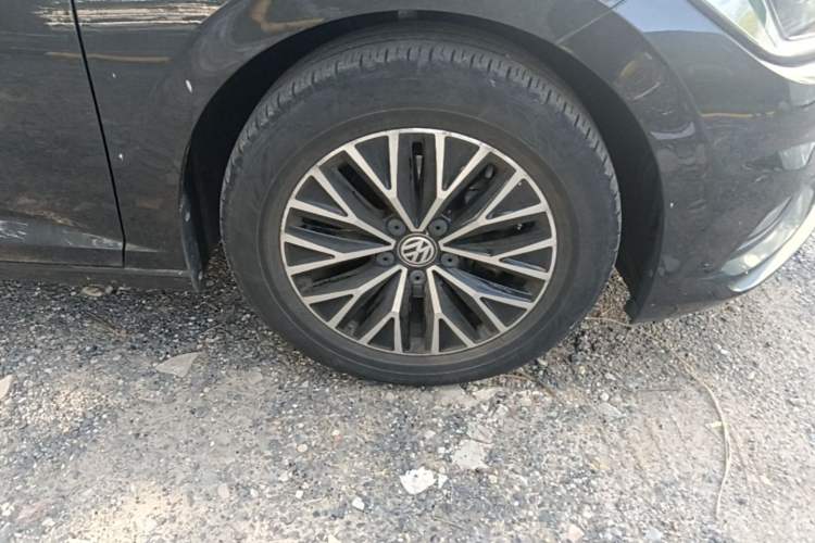 Used Volkswagen Sagitar 2019 280TSI DSG Comfort Version China VI Standard Right Front Wheel Hub