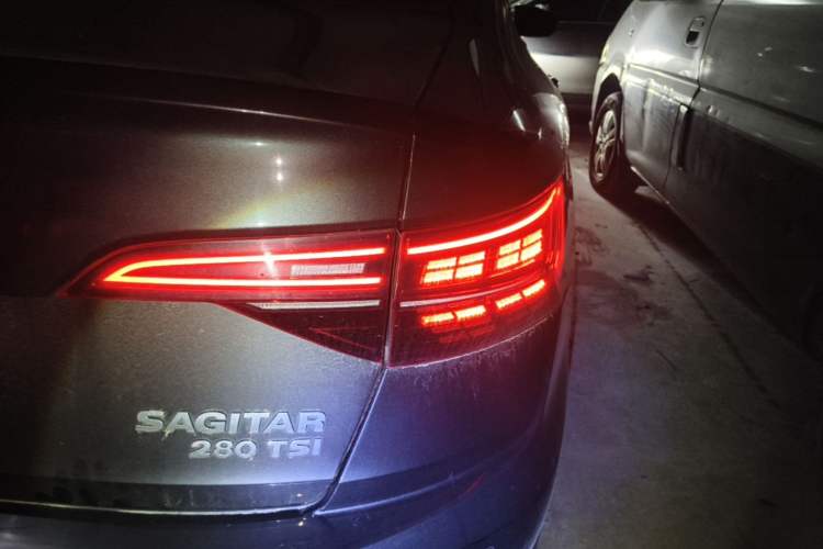 Used Volkswagen Sagitar 2019 280TSI DSG Comfort Version China VI Standard Right Rear Taillight