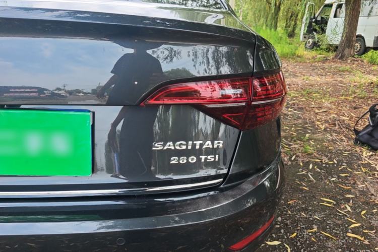 Used Volkswagen Sagitar 2019 280TSI DSG Luxury Version China VI Standard Right Rear Taillight