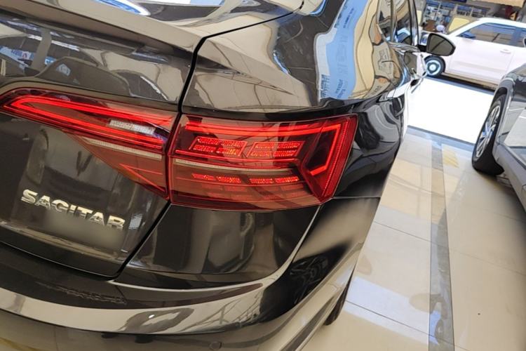 Used Volkswagen Sagitar 2019 280TSI DSG Comfort Version China VI Standard Right Rear Taillight