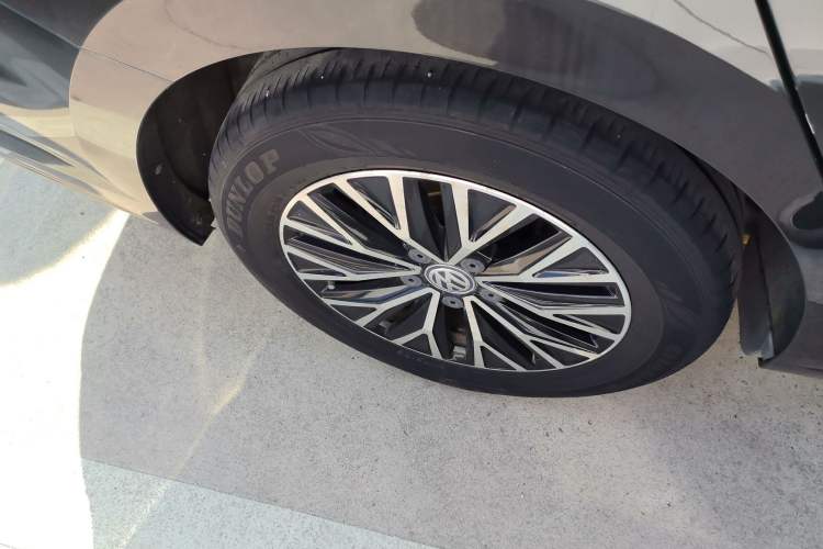Used Volkswagen Sagitar 2019 280TSI DSG Comfort Version China VI Standard Right Rear Wheel Hub
