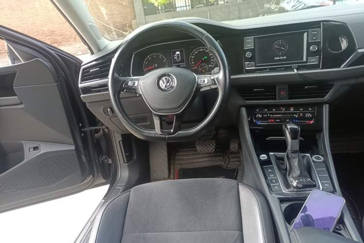 Used Volkswagen Sagitar 2019 280TSI DSG Luxury Version China VI Standard Steering Wheel