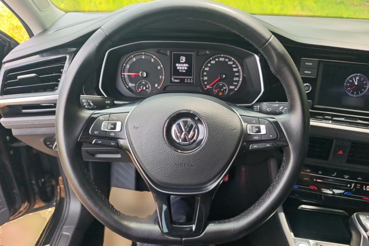 Used Volkswagen Sagitar 2019 280TSI DSG Luxury Version China VI Standard Steering Wheel
