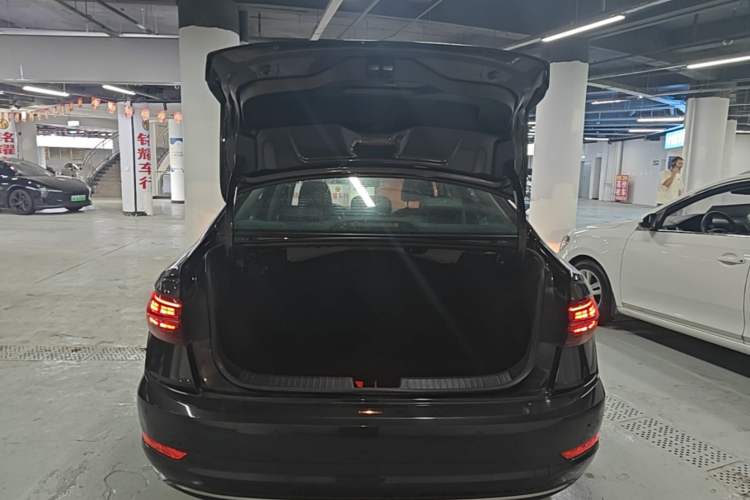 Used Volkswagen Sagitar 2019 280TSI DSG Comfort Version China VI Standard Trunk