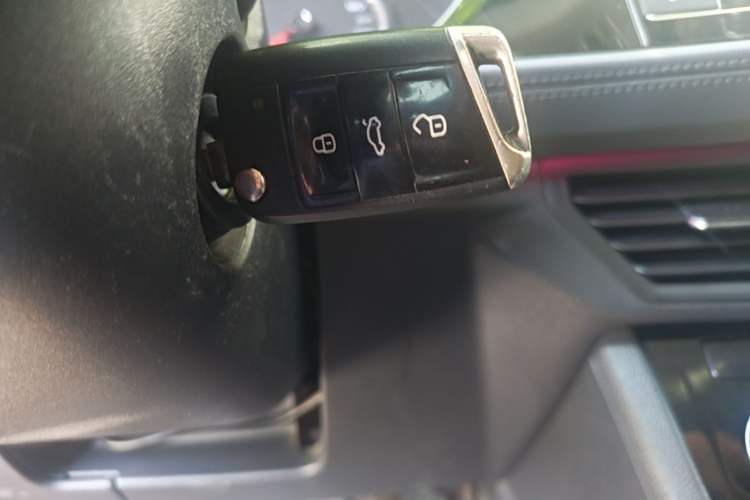 Used Volkswagen Sagitar 2019 280TSI DSG Comfort Version China VI Standard Vehicle Key