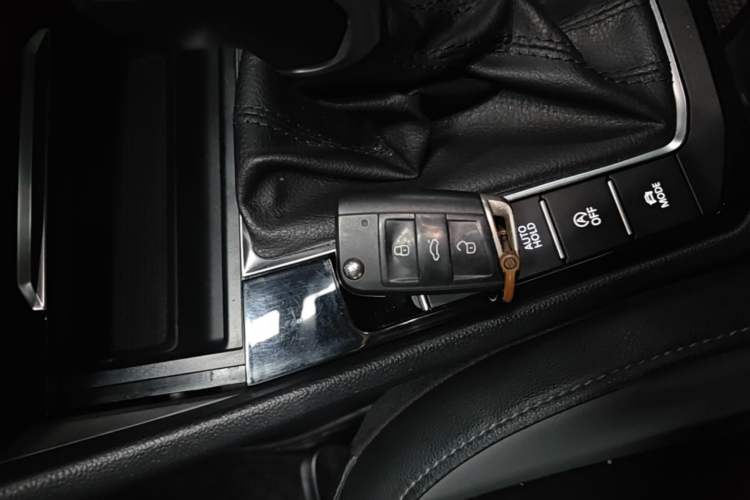 Used Volkswagen Sagitar 2019 280TSI DSG Comfort Version China VI Standard Vehicle Key