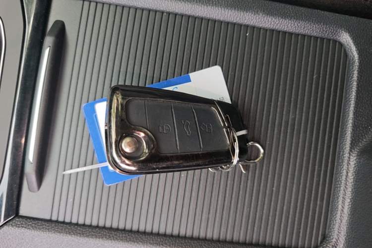 Used Volkswagen Sagitar 2019 280TSI DSG Luxury Version China VI Standard Vehicle Key
