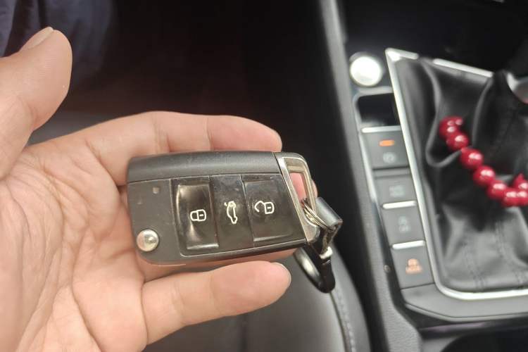Used Volkswagen Sagitar 2019 280TSI DSG Comfort Version China VI Standard Vehicle Key