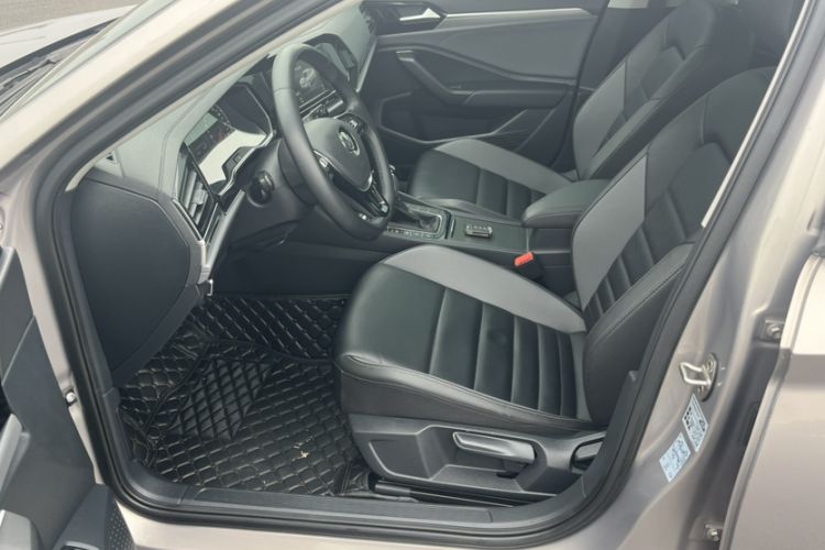 Used Volkswagen Sagitar 2019 280TSI DSG Comfort Version China VI Standard Interior 7