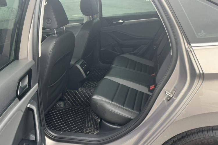 Used Volkswagen Sagitar 2019 280TSI DSG Comfort Version China VI Standard Interior 8