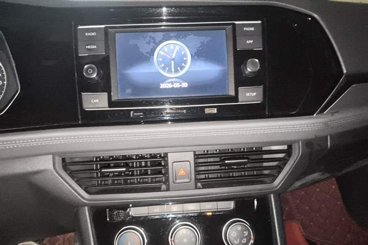 Used Volkswagen Sagitar 2019 280TSI DSG Comfort Version China VI Standard Audio And AC Panel