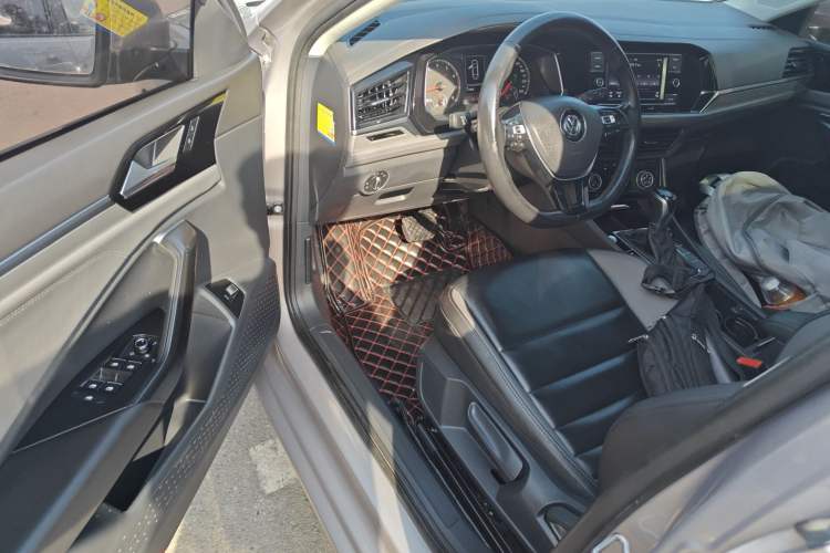 Used Volkswagen Sagitar 2019 200TSI DSG Comfort Version China VI Standard Driver Seat