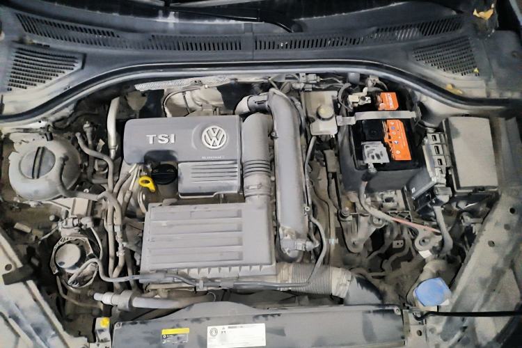 Used Volkswagen Sagitar 2019 200TSI DSG Comfort Version China VI Standard Engine Bay