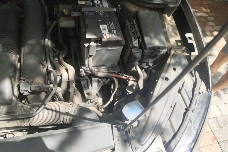 Used Volkswagen Sagitar 2019 200TSI DSG Comfort Version China VI Standard Engine Bay Left
