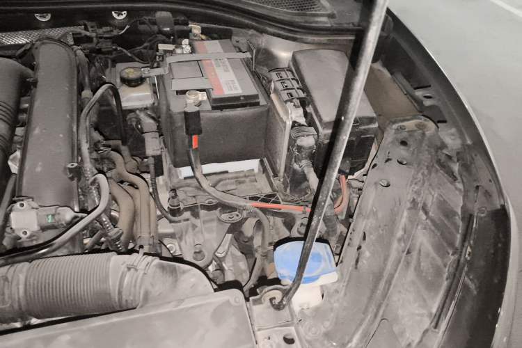 Used Volkswagen Sagitar 2019 280TSI DSG Comfort Version China VI Standard Engine Bay Left