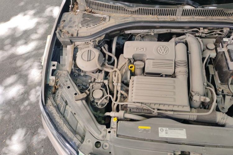 Used Volkswagen Sagitar 2019 200TSI DSG Comfort Version China VI Standard Engine Bay Right